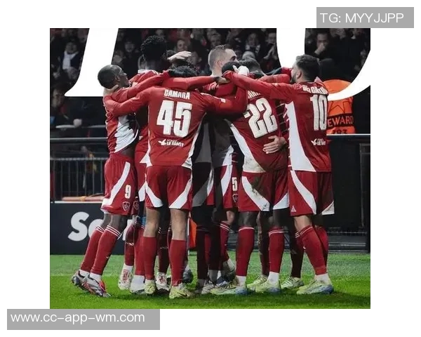 38岁大卫路易斯带领10人队伍零封对手获欧冠MVP表现惊艳